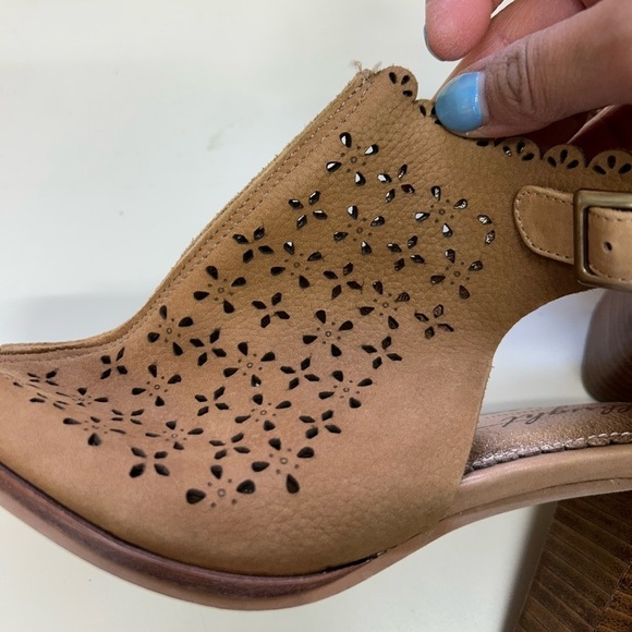 Miss Albright Peep Toe Sling Back Sandals - Picture 9 of 9